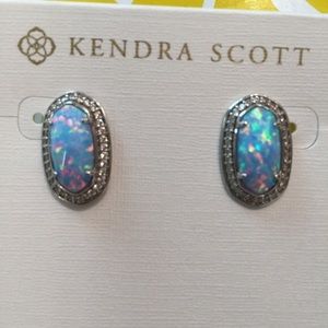 kendra scott stud earrings